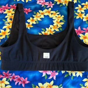 Vuori Black Sports Bra